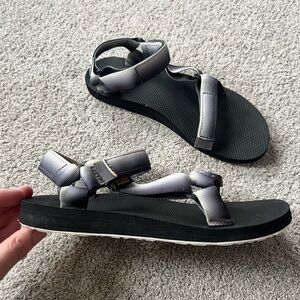 Teva Women's Size 8 Original Universal Gradiate Sandal Gray/Black/White Strappy